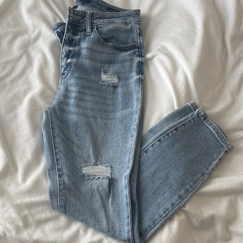 Judy Blue Light Blue Distressed Straight Leg Jeans